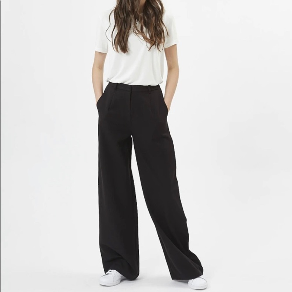 Minimum long black trousers. Size medium.